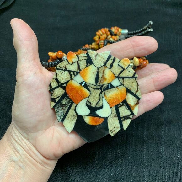 Big Lion Head Lee Sands Vintage Apple Coral Inlay & Resin Beaded Necklace J816 - Picture 10 of 10